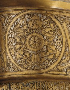 (detail) van een ingelegd dienbladstandaard, Mamluk Egypte of Syrië, eerste helft van de 14e eeuw