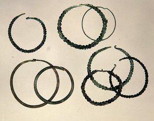 Sieraden gevonden in Nordhessen, Hallstatt-periode (metaal) door School German