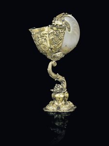 Gemonteerde nautilusbeker, Nagyszeben, midden 17e eeuw (schelp & verguld zilver)