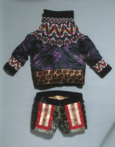 Damesjas en shorts, uit Groenland