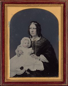Portret van een vrouw en baby,c. 1855 (foto) door Silas Eastham