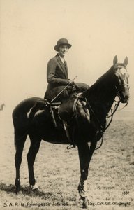 Prinses Yolanda van Savoye, gravin van Bergolo, paard door Silvio Ottolenghi