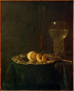 Banketstilleven met zilveren bord, citroenen, roemer en fluit door Simon Luttichuys