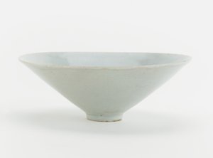 Kom met gegoten ontwerp van feniks en bloemen, ca. 1200 door Southern Song Dynasty Chinese School
