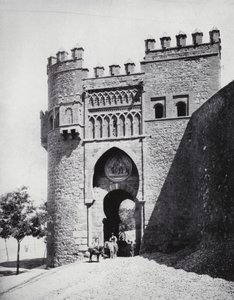 Puerta Del Sol, Toledo (z/w foto) door Spanish Photographer