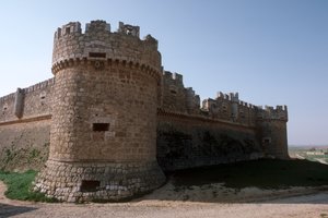 De ommuring en hoektorens door Spanish School
