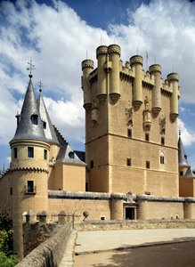 Zicht op de ingang van het Alcazar, vanuit het noordoosten