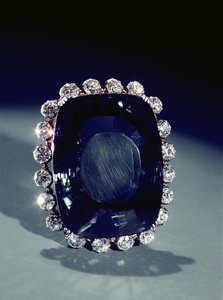 De Logan Broche
