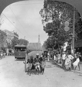 Dalhousie Street, drukste straat in de stad, Rangoon, Birma