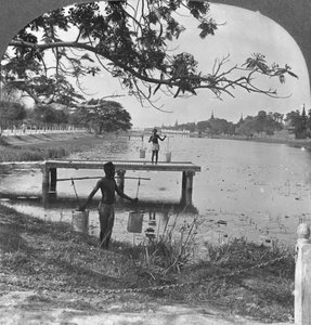 Westzijde van het Fort, met zicht op de gracht, Mandalay, Birma, 1908