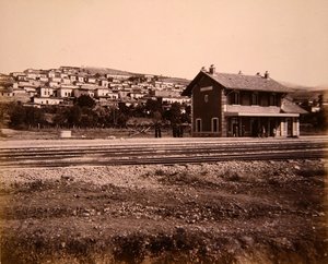 Station huis en dorp Mallakah aan de spoorlijn Beiroet naar Damascus