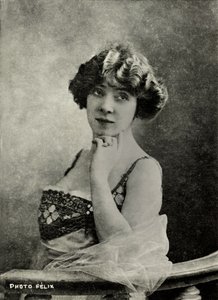 Portret van de Franse kunstenares Amelie Dieterle ( 1871