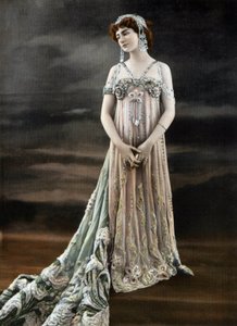 Franse sopraan Genevieve Vix als Circe in de opera Circe in de Opera Comique, Parijs (foto) door Studio Reutlinger