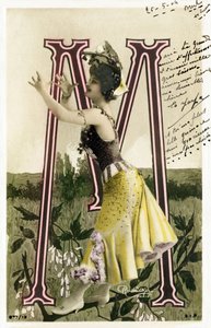 M: Mlle Marville, artiest uit de jaren 1900 - alfabet in ansichtkaart door Studio Reutlinger