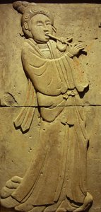 Terracotta stele met muzikant, Tang-dynastie (618-907), ontdekt in de provincie Shaanxi, Steles Forest Museum in Xian. Fotografie, Leonard de Selva, China, 2006