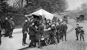 Italiaanse ijs- of hokyverkoper, Londen, begin 1900s, 1926-1927