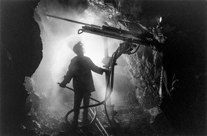 Sewell, Chili werd in 1906 gesticht door de Braden Copper Company als een bedrijfstad door Ted Spiegel