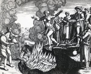 Vrouw werpt zich op de brandstapel van haar man, gravure door Theodore de Bry