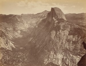 [De halve koepel vanaf Glacier Point, Yosemite]. door Thomas Houseworth and Company