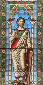 Raam met voorstelling Apelles door Tiroler Glasmalerei und Cathedralenglashuette