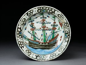 Steenpasta schaal met onderglazuur decoratie, Iznik, ca. 1620-30 door Turkish School