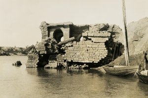 Cleopatra bad, Elephantine eiland, Egypte, foto door Ugo Monneret de Villard door Ugo Monneret de Villard