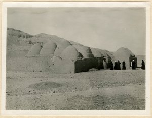 Klooster van de Heiligen Theodore en Acladio, Medinet Habu, Egypte, foto door Ugo Monneret de Villard door Ugo Monneret de Villard