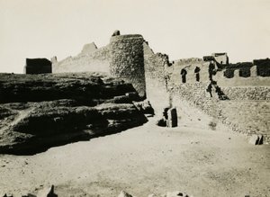 Klooster van St Simeon, gezien vanuit het zuidoosten, Aswan, Egypte, foto door Ugo Monneret de Villard door Ugo Monneret de Villard