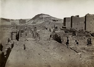 Klooster van St Simeon, gezien vanaf terrassengebied naar het zuidwesten, Aswan, Egypte, foto door Ugo Monneret de Villard door Ugo Monneret de Villard