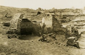 Trilobed gebouw, al-Fustat, Egypte, foto door Ugo Monneret de Villard