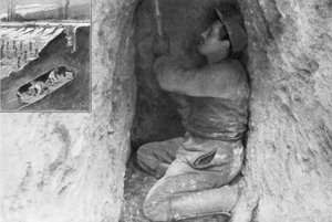 Een Franse sappeur die een tunnel graaft om een mijn onder de vijandelijke linies te plaatsen, Frankrijk, 1915