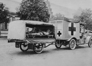 Een Duitse ambulance, Oostfront, Eerste Wereldoorlog, 1915