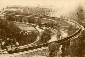 Een gigantische goederentrein van vierenvijftig wagens getrokken door één locomotief, Chicago en North West Railway, 193 door Unbekannt