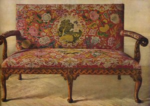 Een Queen Anne-bankje bekleed met Petit Point, c1900, 1936
