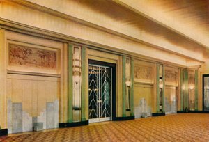 Een uitzicht op de nieuwe balzaal in Claridges Hotel, ontworpen door Oswald P. Milne, 1933