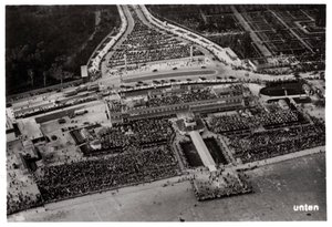 Luchtfoto van luchthaven Berlijn Tempelhof, Duitsland, vanuit een Zeppelin, ca. 1931, 1933 door Unbekannt