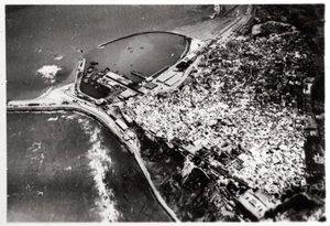 Luchtfoto van Tanger, Marokko, vanuit een Zeppelin, 1930