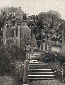 Ambatthala Dagoba in Mihintale, rustplaats van de relikwieën van Mahinda, gebouwd 275 v. Chr. door Unbekannt