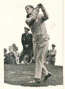 Archie Compston nadert: Ik heb geen gebruik voor een club zonder stands, c1935