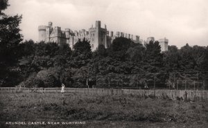 Arundel Castle, West Sussex door Unbekannt