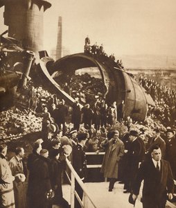 Bij verlaten staalfabrieken, Zuid-Wales, 1936 1937
