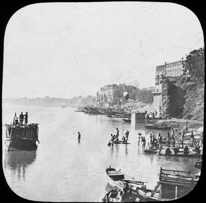 Badplaats bij Benares, India, eind 19e of begin 20e eeuw