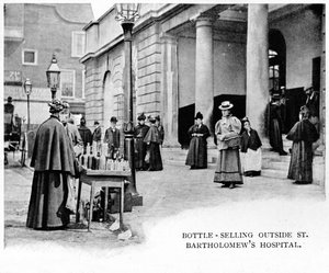 Flessenverkoop buiten St Bartholomews Hospital, Londen door Unbekannt