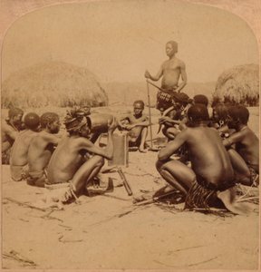Dappere mannen van een Zulu-dorp houden een raad, nabij de Umlaloose-rivier, Zululand, Zuid-Afrika door Unbekannt