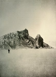 Kaap Barne. De pilaar op de voorgrond is vulkanisch, ca. 1908, 1909 door Unbekannt