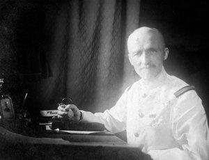 Kapitein Carre van de HMT Egra