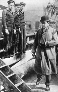 Kapitein Scott, Britse poolonderzoeker, op de Terra Nova, ca. 1900s-1910s