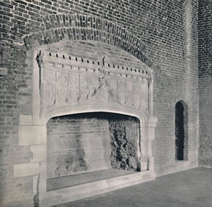 Schouwstuk in Tattershall Castle, Lincolnshire, 1927 door Unbekannt