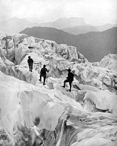 Klimmen door de Bossons-ijsval op weg naar de Mont Blanc, Zwitserland, begin 20e eeuw
