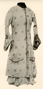 Jas en volledige kniebroek van buff brokaat met bloemen en bladeren, c1670, 1937 door Unbekannt